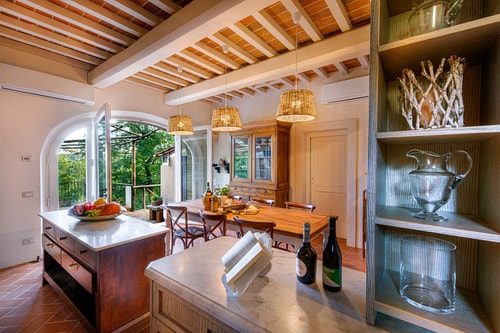 Country villa with a private swimming pool in Tuscany 8 Italian Breaks