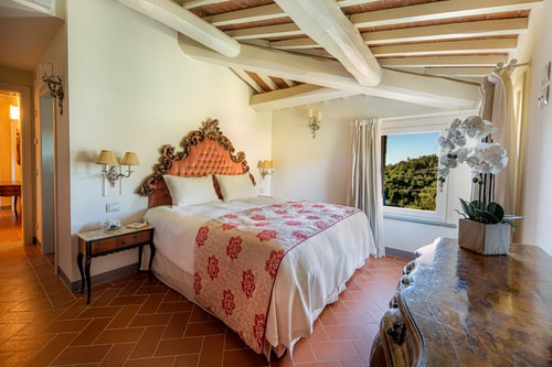Country villa with a private swimming pool in Tuscany 20 Italian Breaks