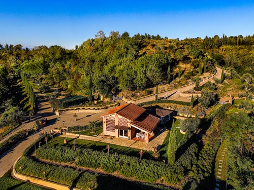 Country villa with a private swimming pool in Tuscany 25 Italian Breaks