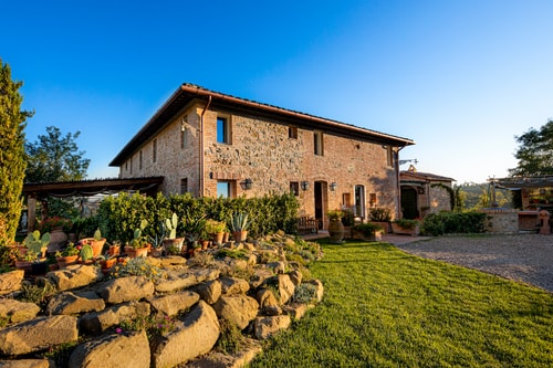 Country villa with a private swimming pool in Tuscany 40 Italian Breaks
