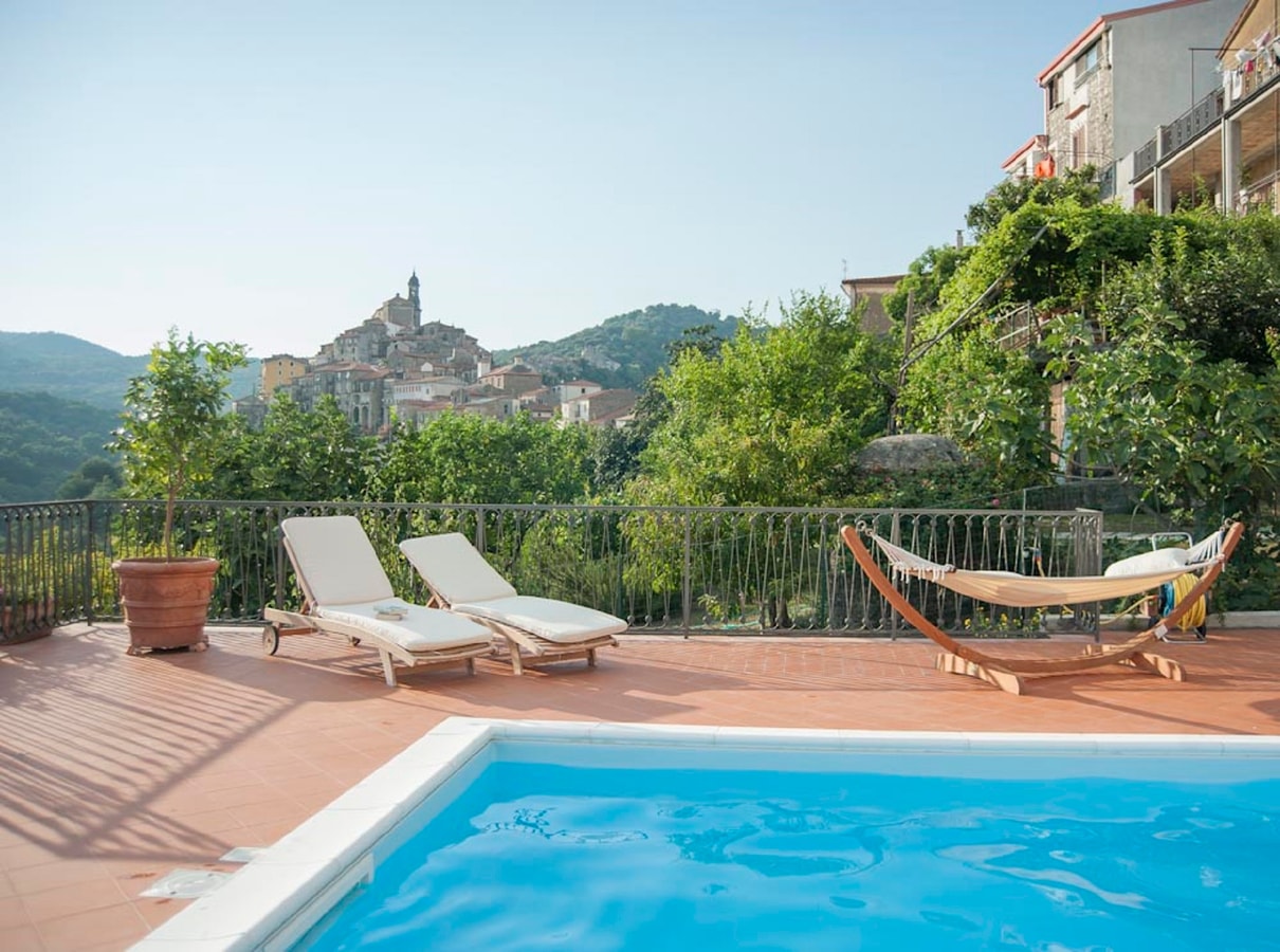 Villa Vibrante - 14 Guests - Independent Villa with pool 2 Italian Breaks