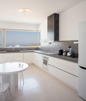 Villa Vasilias (16 Guests) - Modern villa with ool in Santorini 6 My Villa Breaks