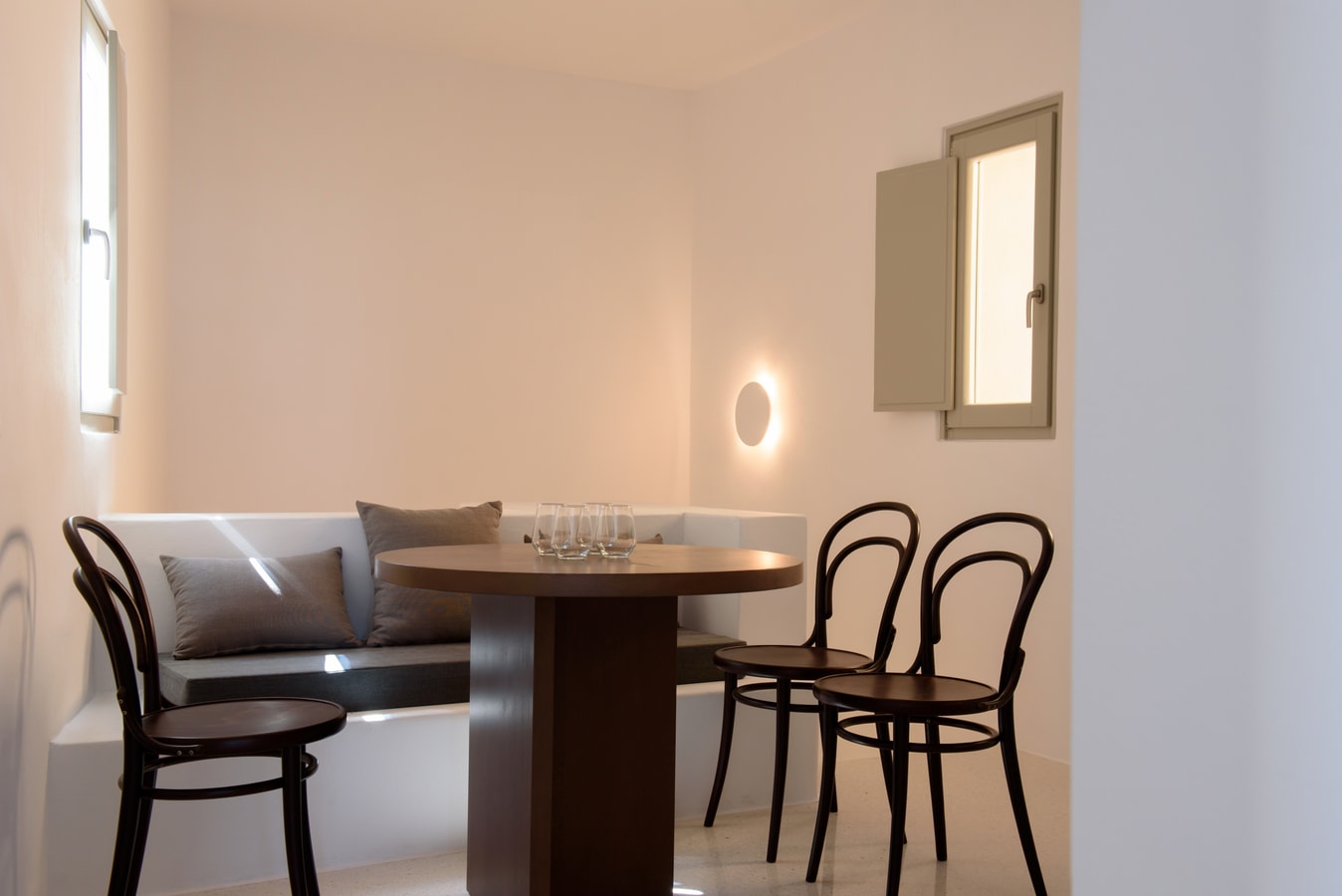 Villa Vasilias (16 Guests) - Modern villa with ool in Santorini 24 My Villa Breaks