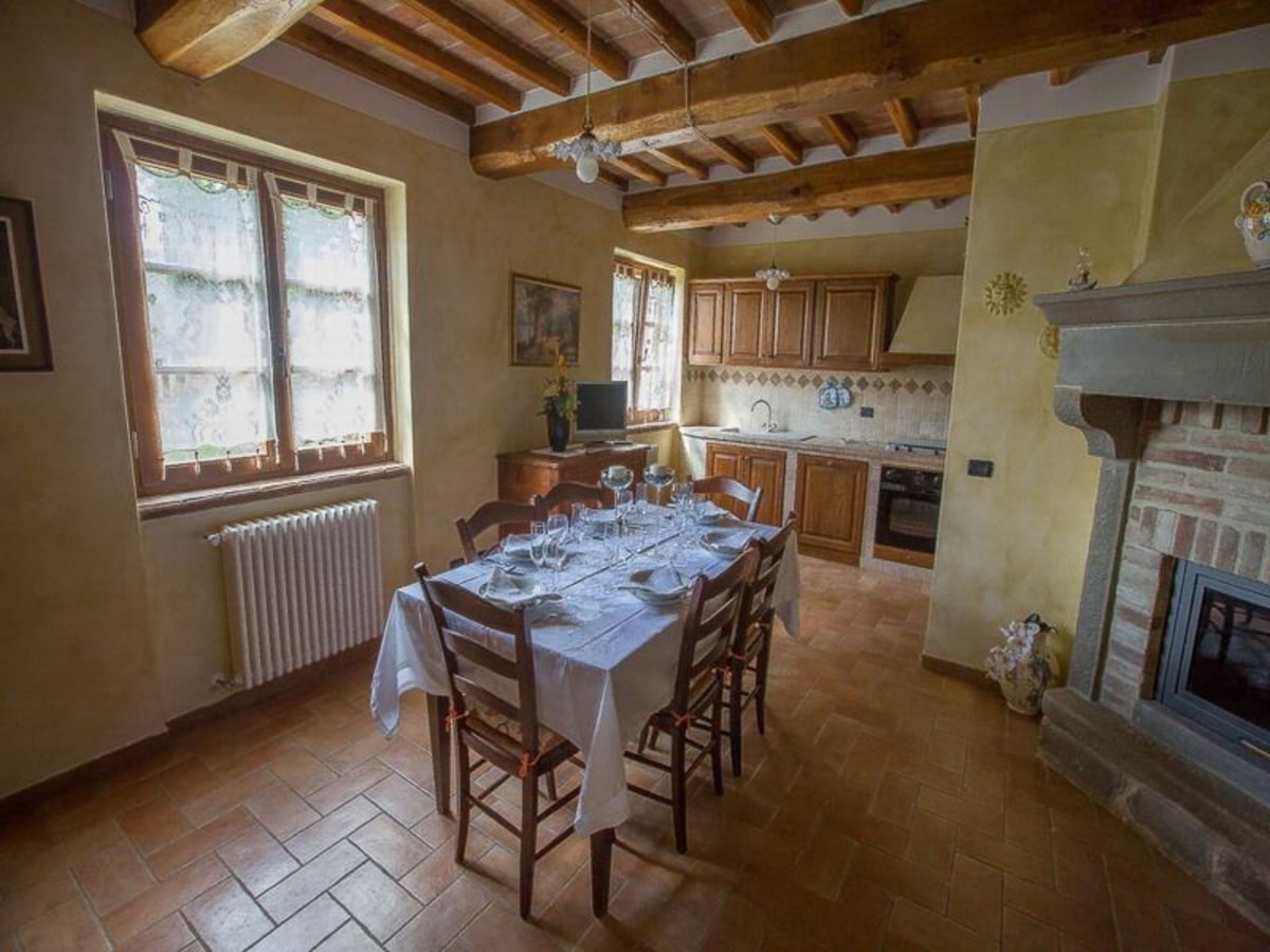 Villa Valentino - Villa with pool and stunning views 6 Italian Breaks