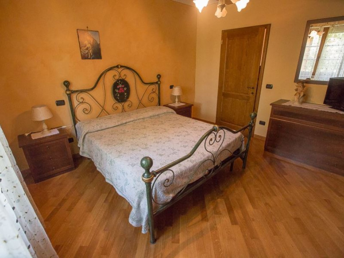 Villa Valentino - Villa with pool and stunning views 10 Italian Breaks