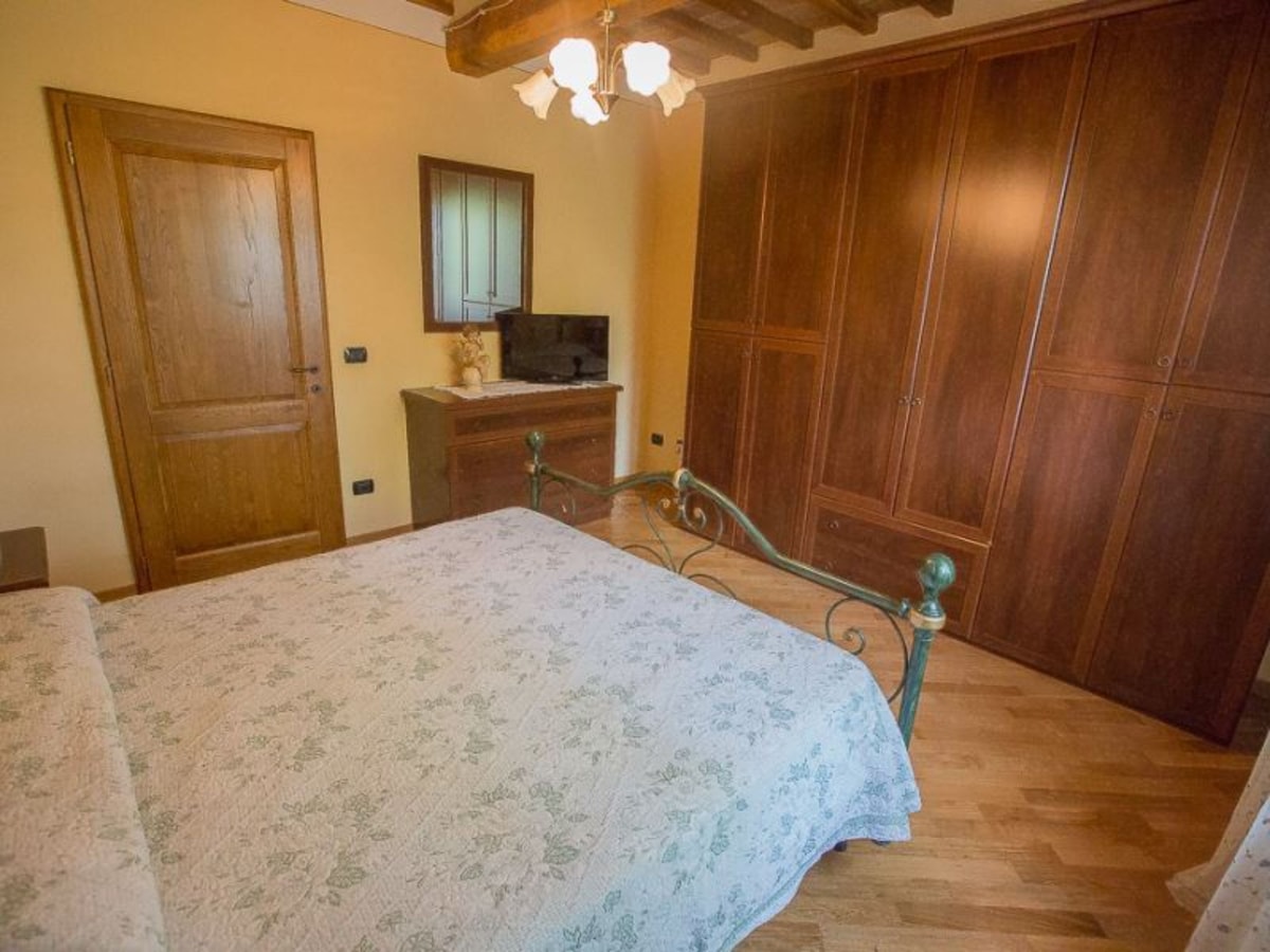 Villa Valentino - Villa with pool and stunning views 11 Italian Breaks
