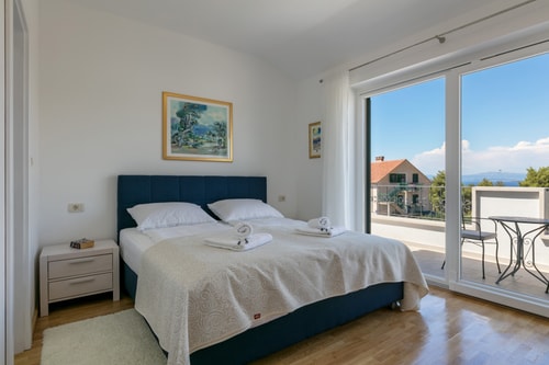 Villa Urma - Coastal villa with pool on Brac Island 13 My Villa Breaks