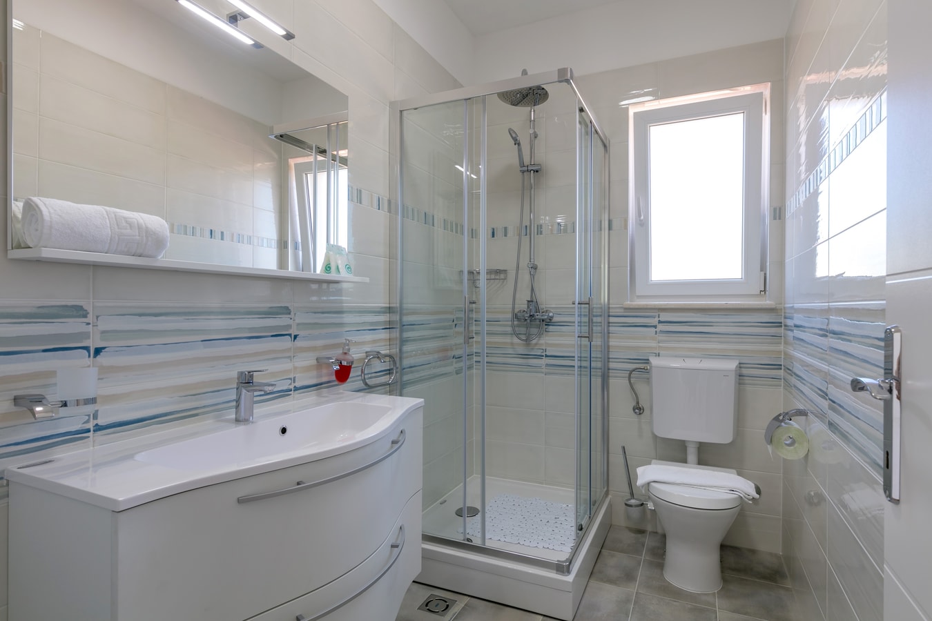 Villa Urma - Coastal villa with pool on Brac Island 19 My Villa Breaks