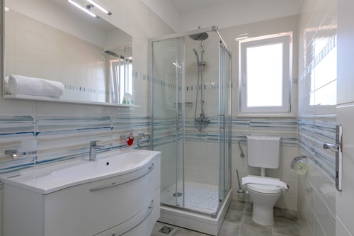 Villa Urma - Coastal villa with pool on Brac Island 19 My Villa Breaks