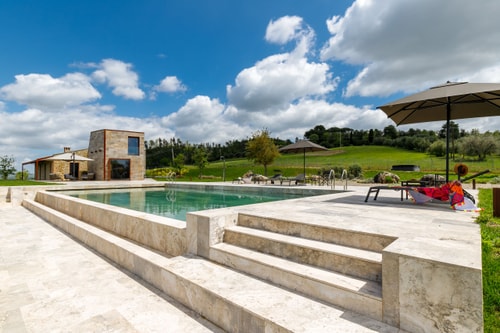 Modern Villa with Private Swimming Pool in Tuscany 0 Italian Breaks