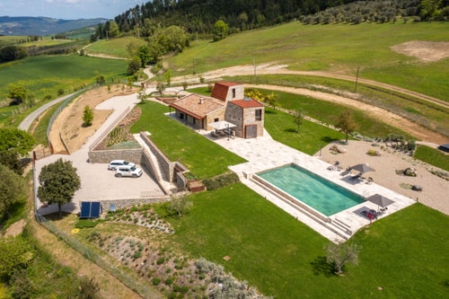 Modern Villa with Private Swimming Pool in Tuscany 1 Italian Breaks