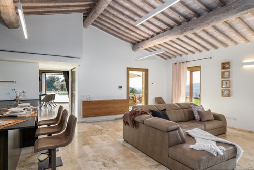 Modern Villa with Private Swimming Pool in Tuscany 3 Italian Breaks
