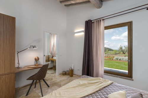 Modern Villa with Private Swimming Pool in Tuscany 11 Italian Breaks