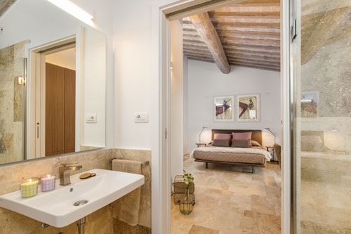 Modern Villa with Private Swimming Pool in Tuscany 16 Italian Breaks