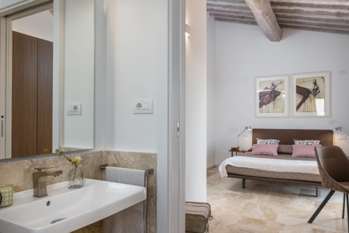 Modern Villa with Private Swimming Pool in Tuscany 21 Italian Breaks