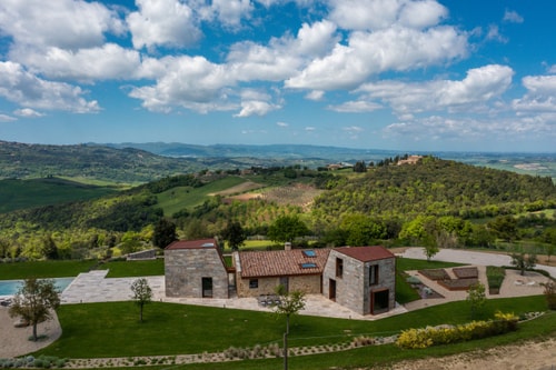 Modern Villa with Private Swimming Pool in Tuscany 42 Italian Breaks
