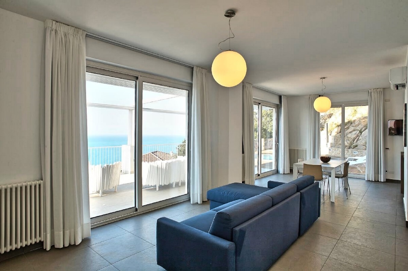 Private villa with swimming pool and sea views 1 Italian Breaks