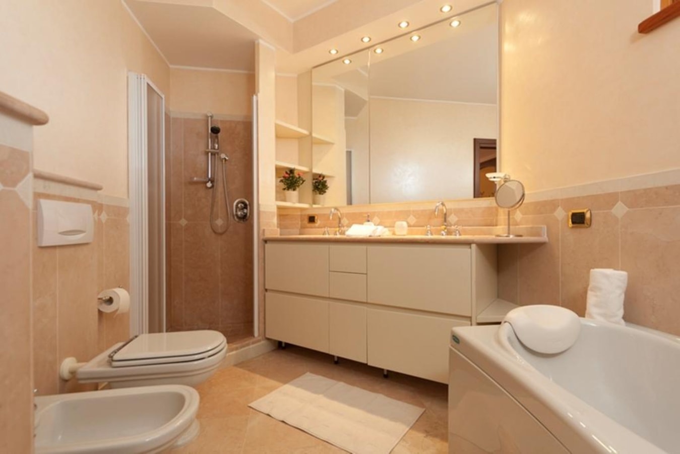 Villa Tamara - 8 Guests 34 Villas in Italy