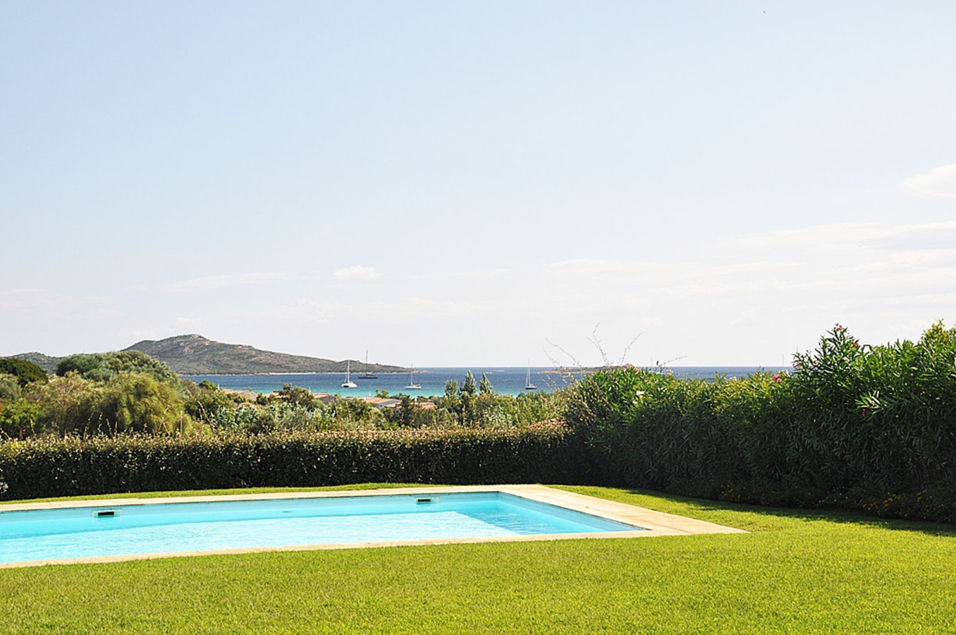 Private villa with swimming pool in Sardinia 17 Italian Breaks