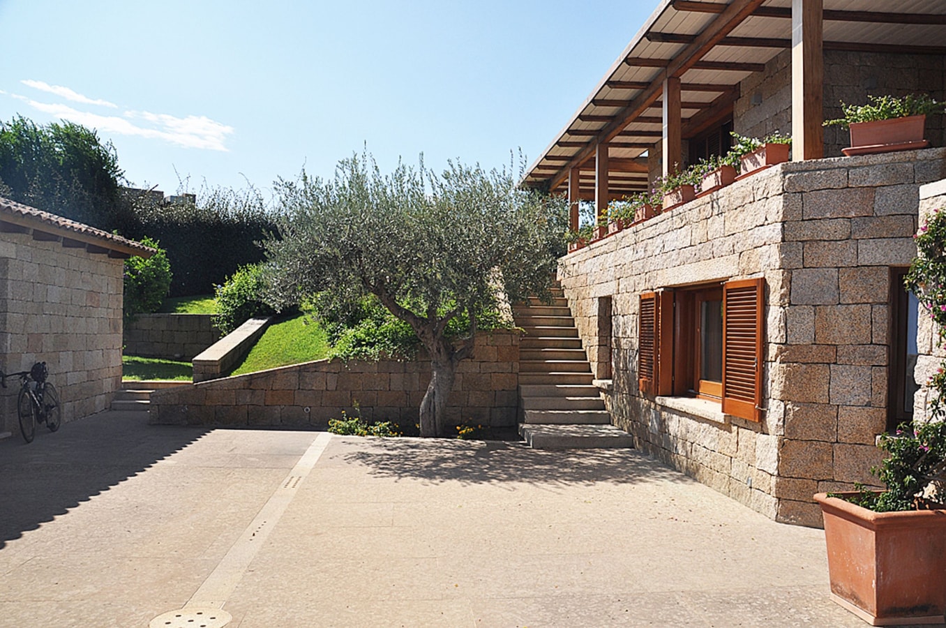 Private villa with swimming pool in Sardinia 19 Italian Breaks