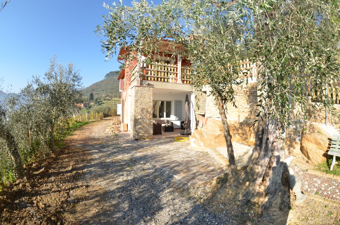 Villa Serra - Tuscan villa with private pool 11 Italian Breaks