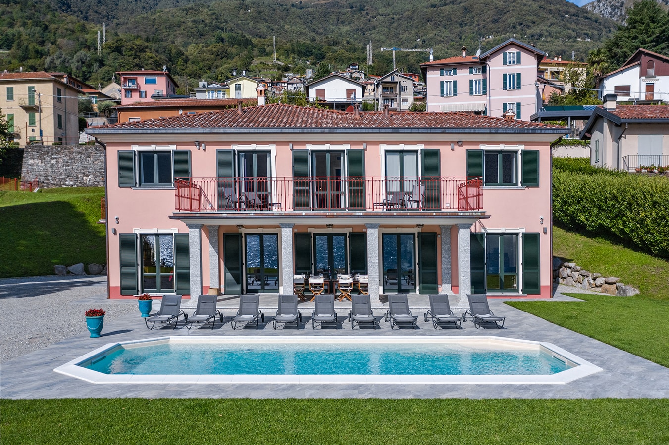 Villa Senagra - Private lake front villa with heated pool 41 Italian Breaks