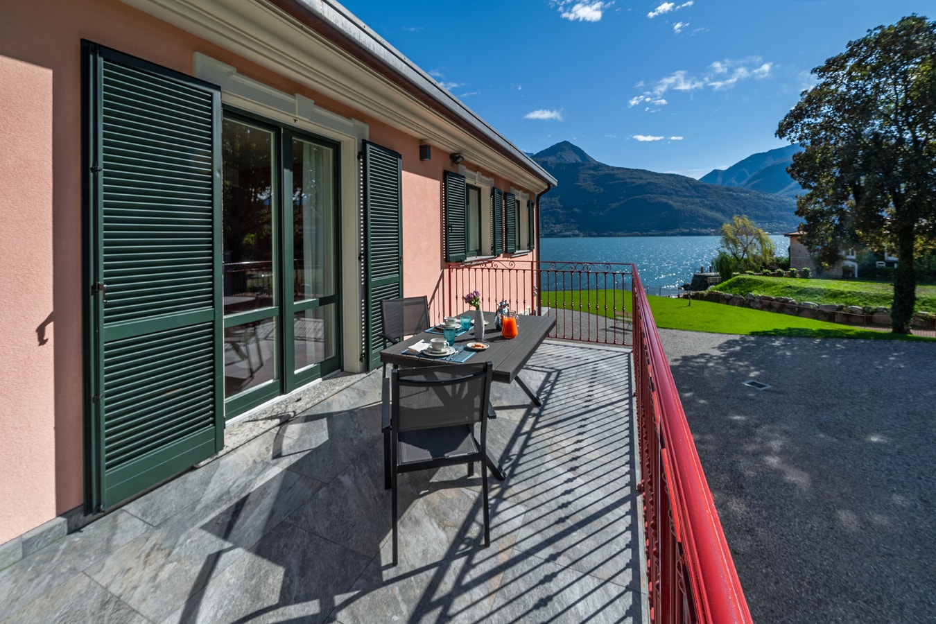 Villa Senagra - Private lake front villa with heated pool 43 Italian Breaks