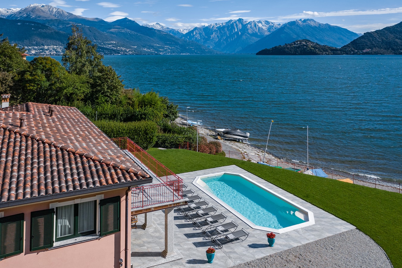 Villa Senagra - Private lake front villa with heated pool 49 Italian Breaks