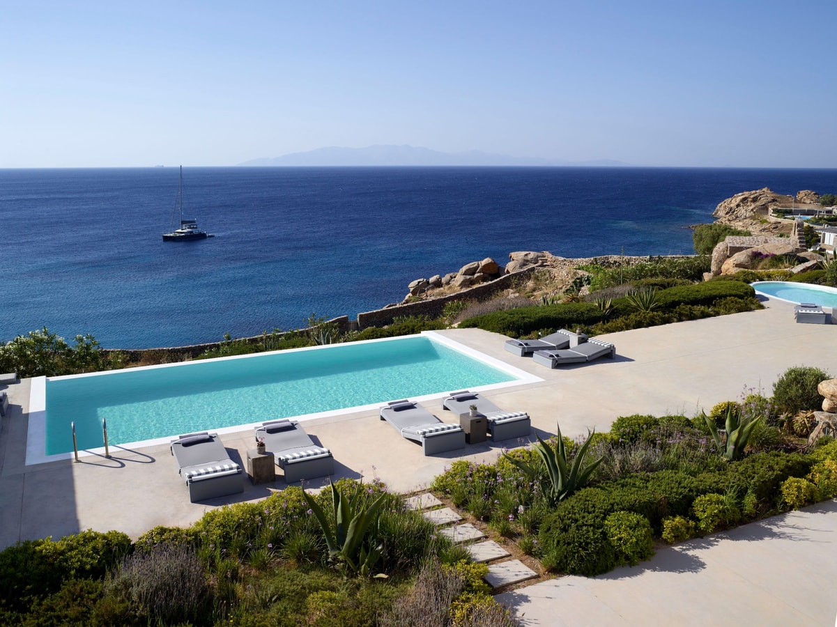 Luxury modern villa with swimming pool in Mykonos 1 My Villa Breaks