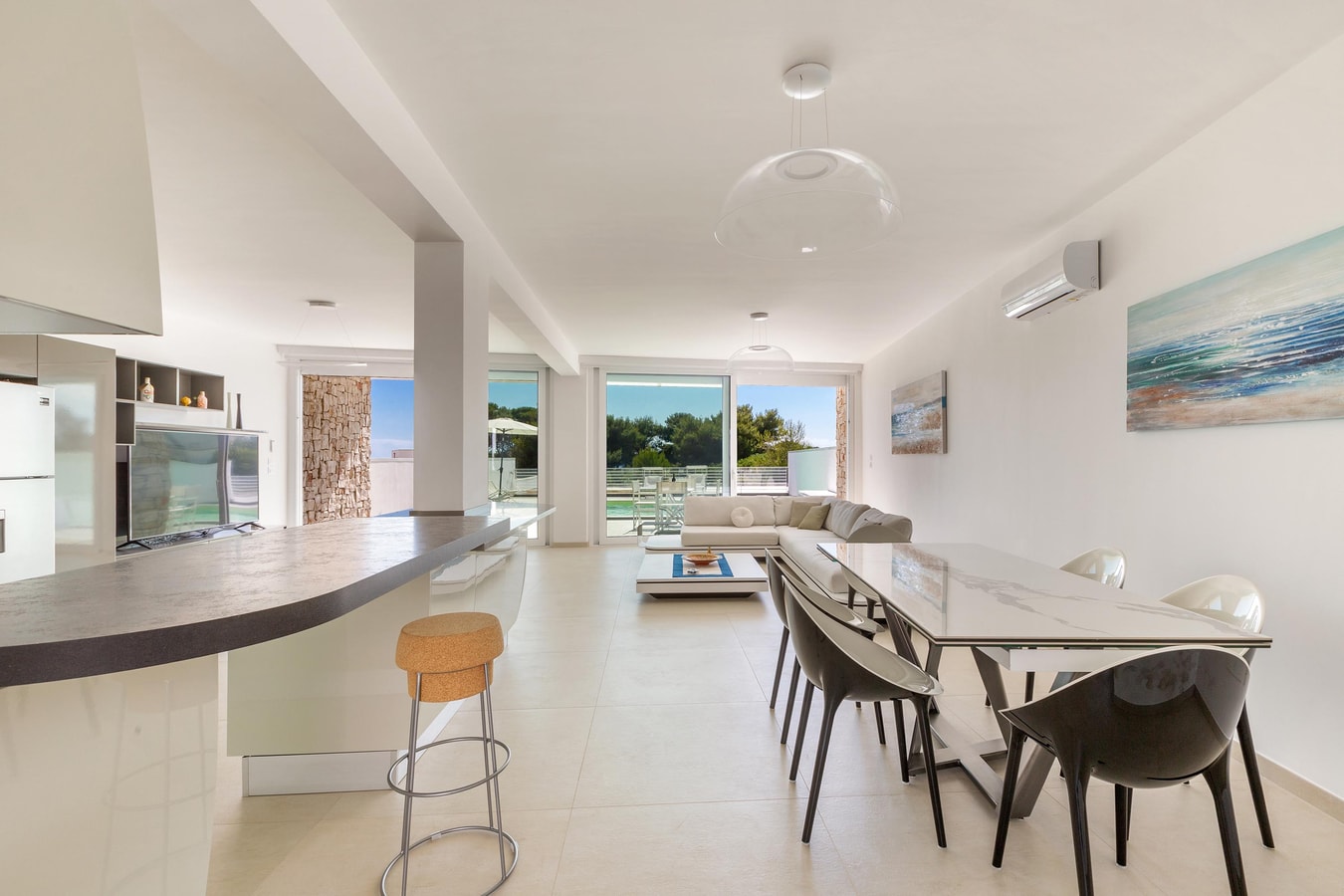 Villa San Pio - Modern private villa walking distance from sea and town 6 Italian Breaks