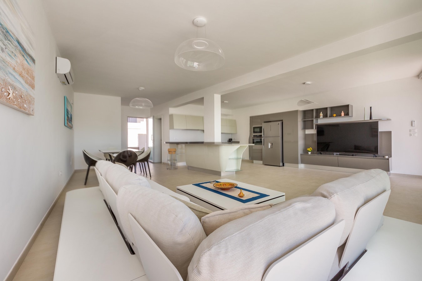 Villa San Pio - Modern private villa walking distance from sea and town 7 Italian Breaks