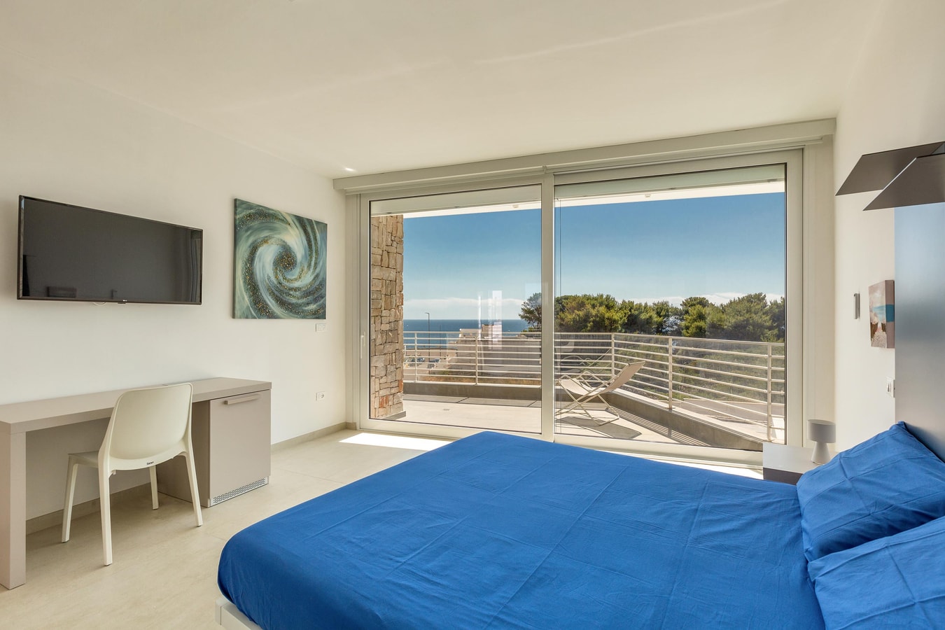Villa San Pio - Modern private villa walking distance from sea and town 11 Italian Breaks