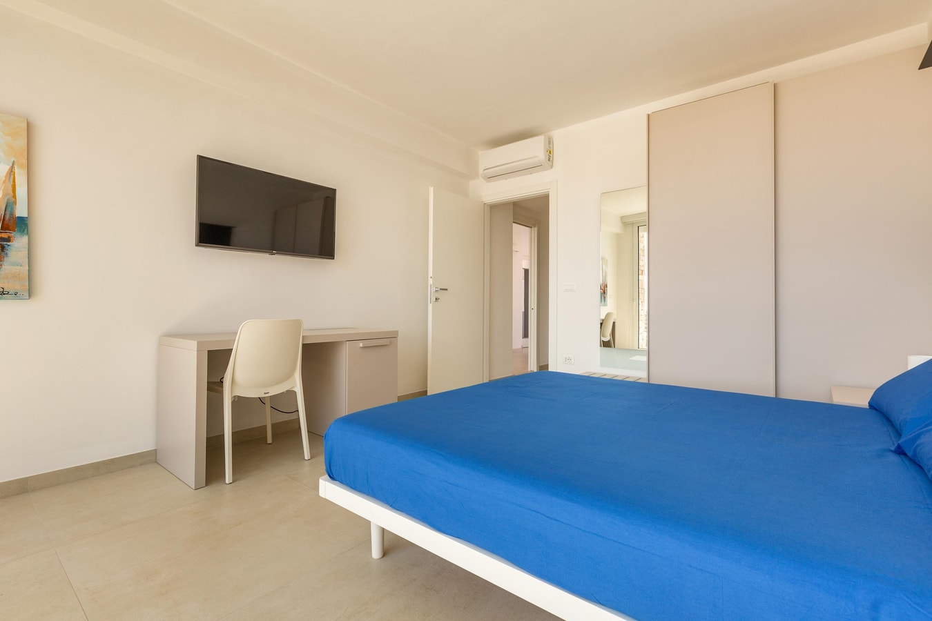Villa San Pio - Modern private villa walking distance from sea and town 18 Italian Breaks