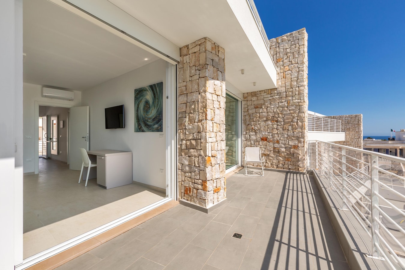 Villa San Pio - Modern private villa walking distance from sea and town 26 Italian Breaks