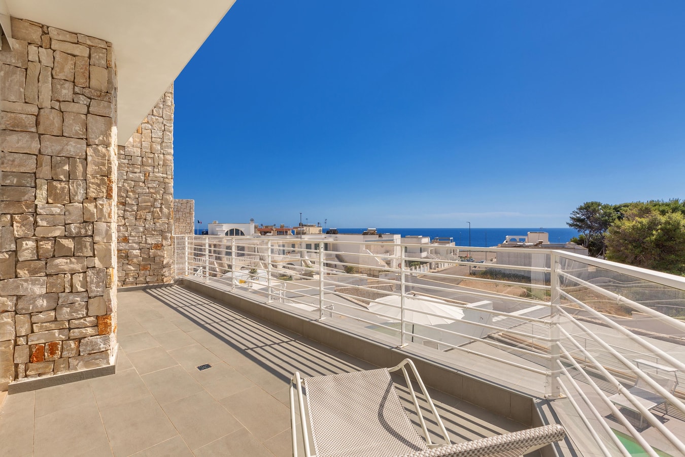 Villa San Pio - Modern private villa walking distance from sea and town 27 Italian Breaks