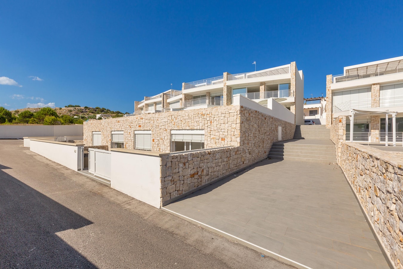 Villa San Pio - Modern private villa walking distance from sea and town 35 Italian Breaks
