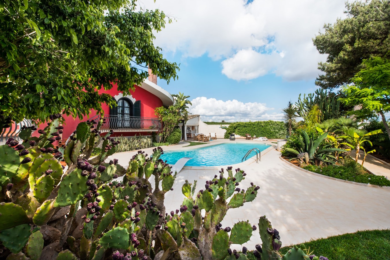 Modern villa with private pool near the sea 30 Italian Breaks