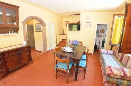Villa Pontedera - Countryside cottage with private pool 7 Italian Breaks