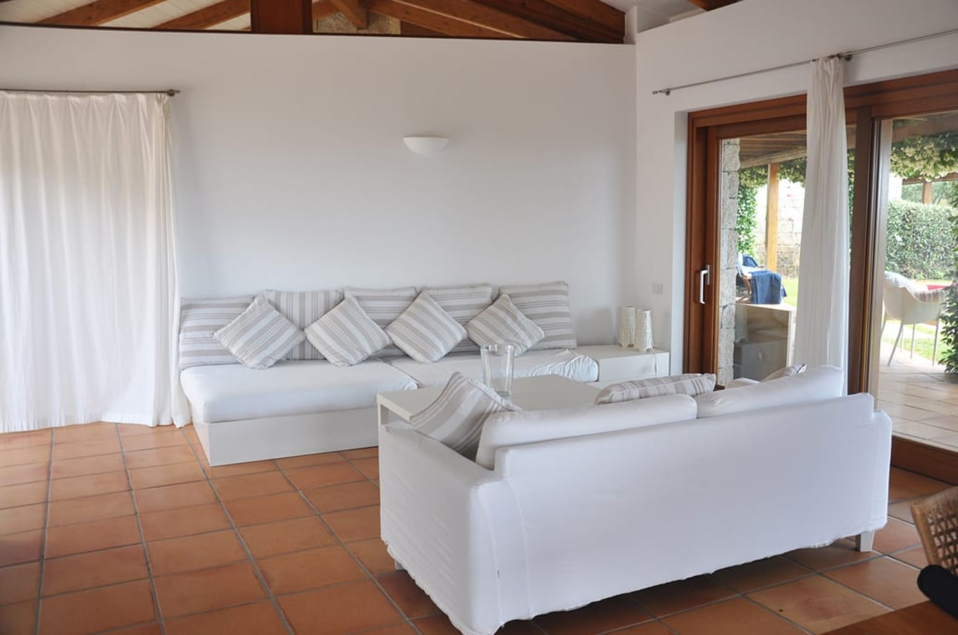Private villa with swimming pool in Sardinia 3 Italian Breaks