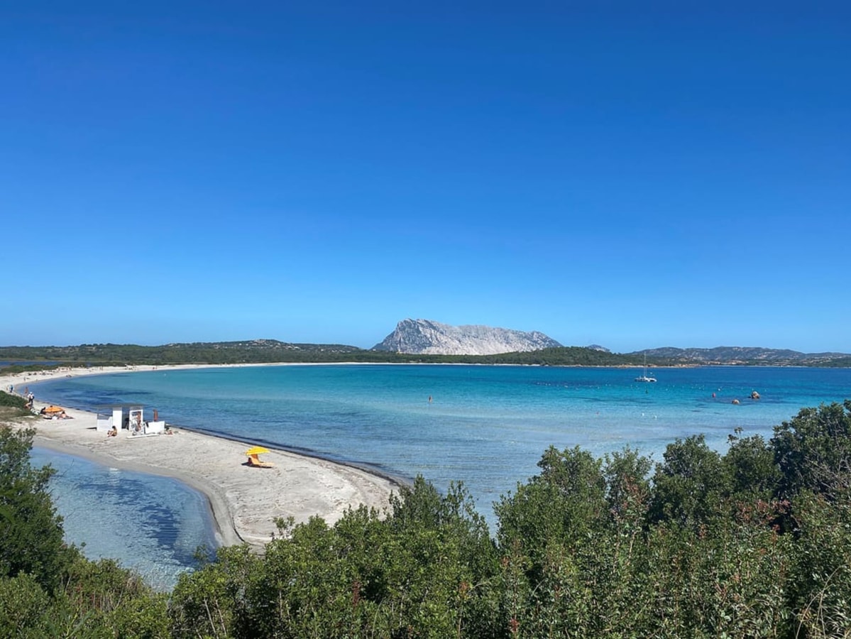 Private villa with swimming pool in Sardinia 32 Italian Breaks