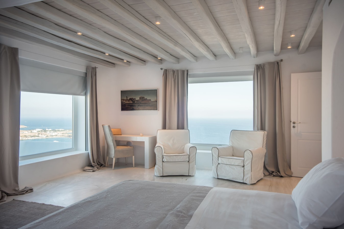 Luxury modern villa with swimming pool in Mykonos 10 My Villa Breaks