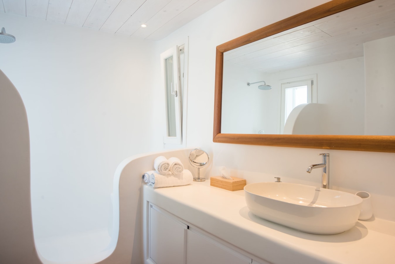 Luxury modern villa with swimming pool in Mykonos 14 My Villa Breaks