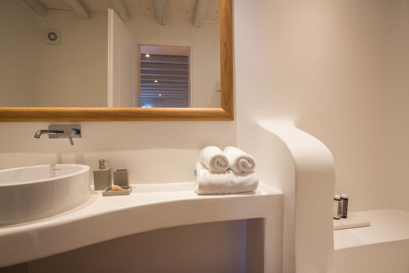 Luxury modern villa with swimming pool in Mykonos 19 My Villa Breaks