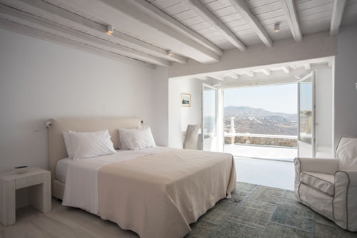 Luxury modern villa with swimming pool in Mykonos 27 My Villa Breaks