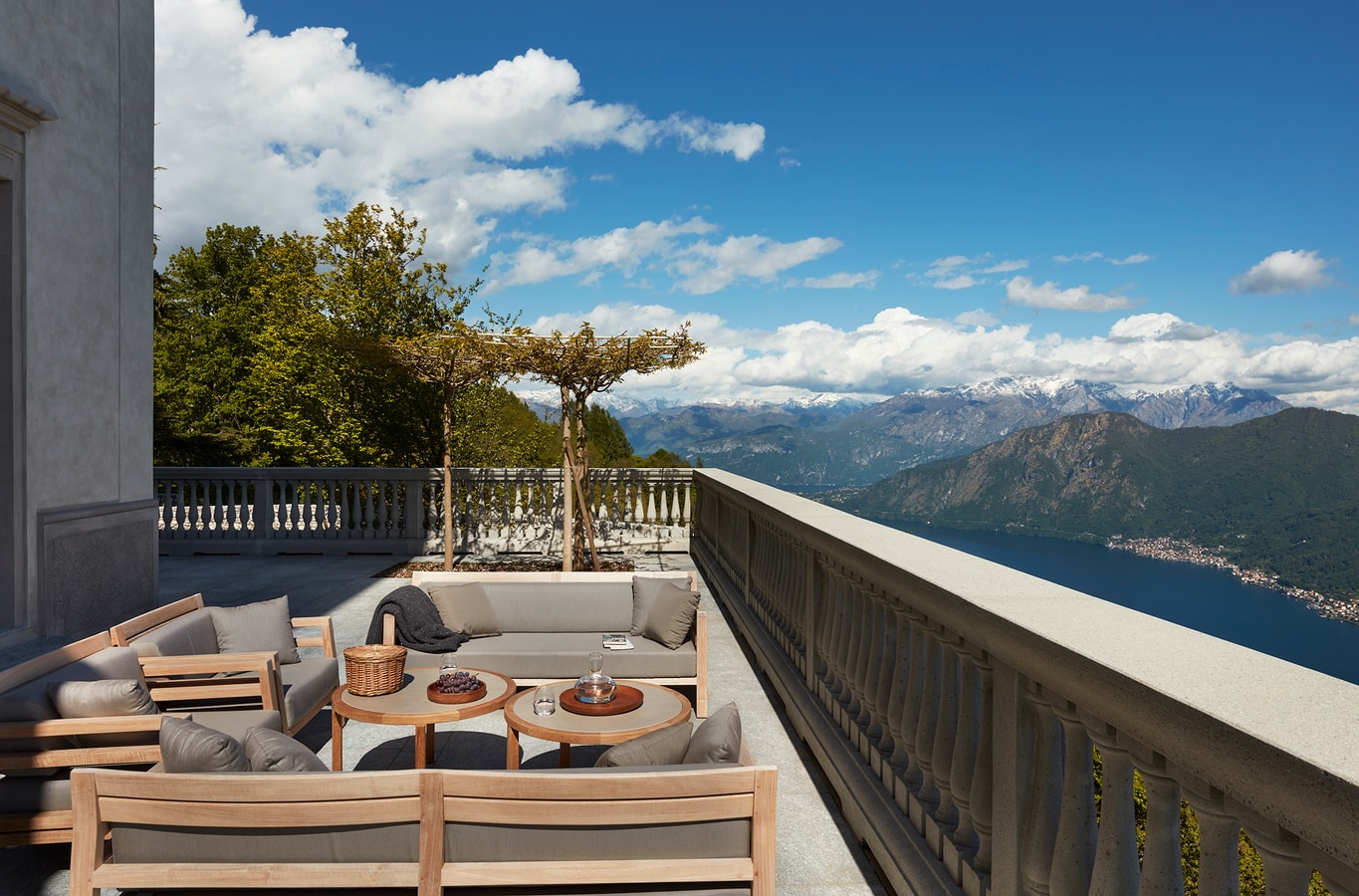 Villa Oltre Le Nuvole - Luxury villa with lake views 2 Italian Breaks