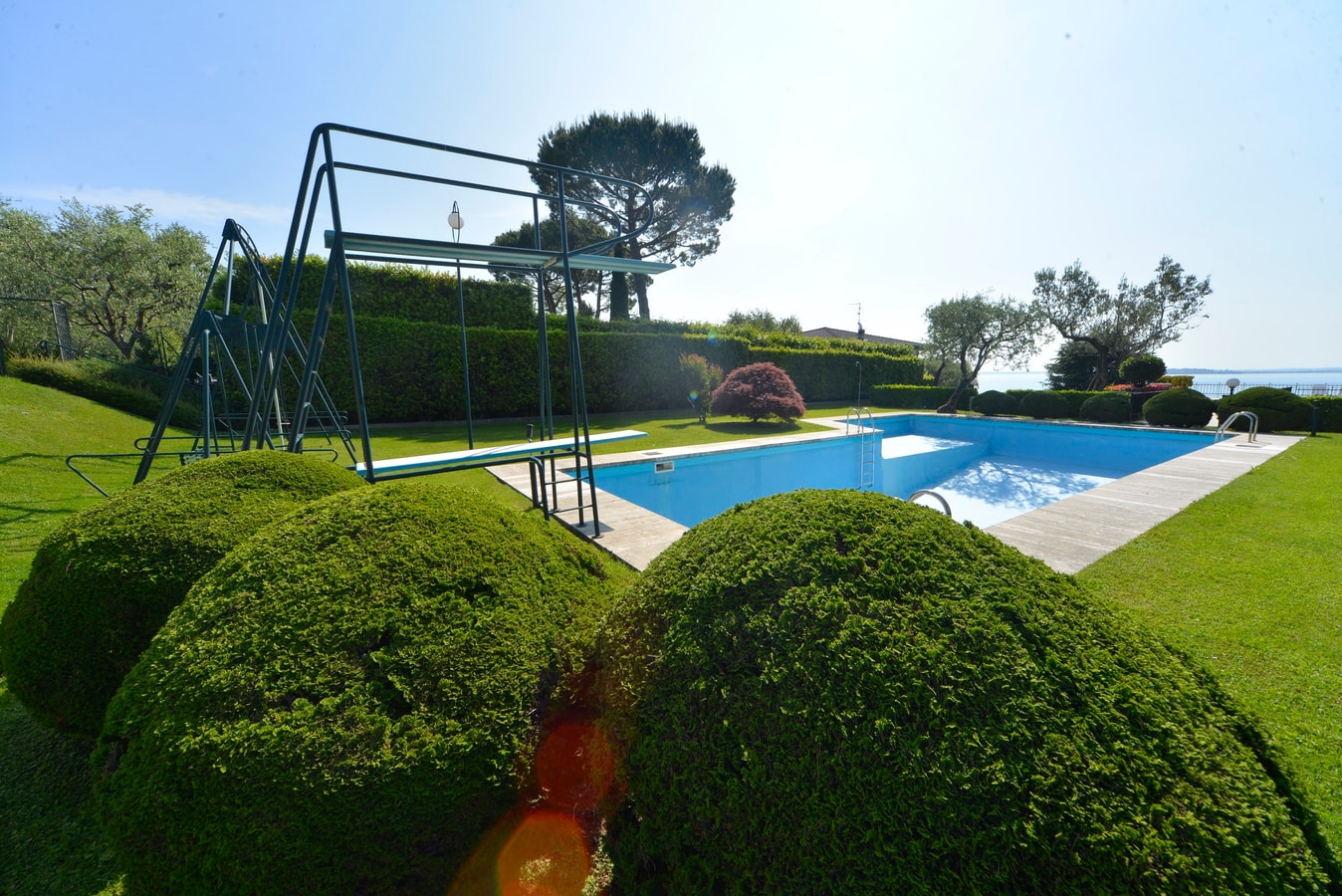 Villa Nilda - Private lakefront property with pool Italian Breaks