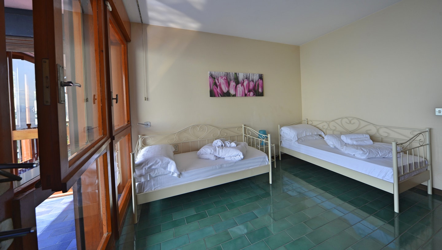 Villa Nilda - Private lakefront property with pool 13 Italian Breaks