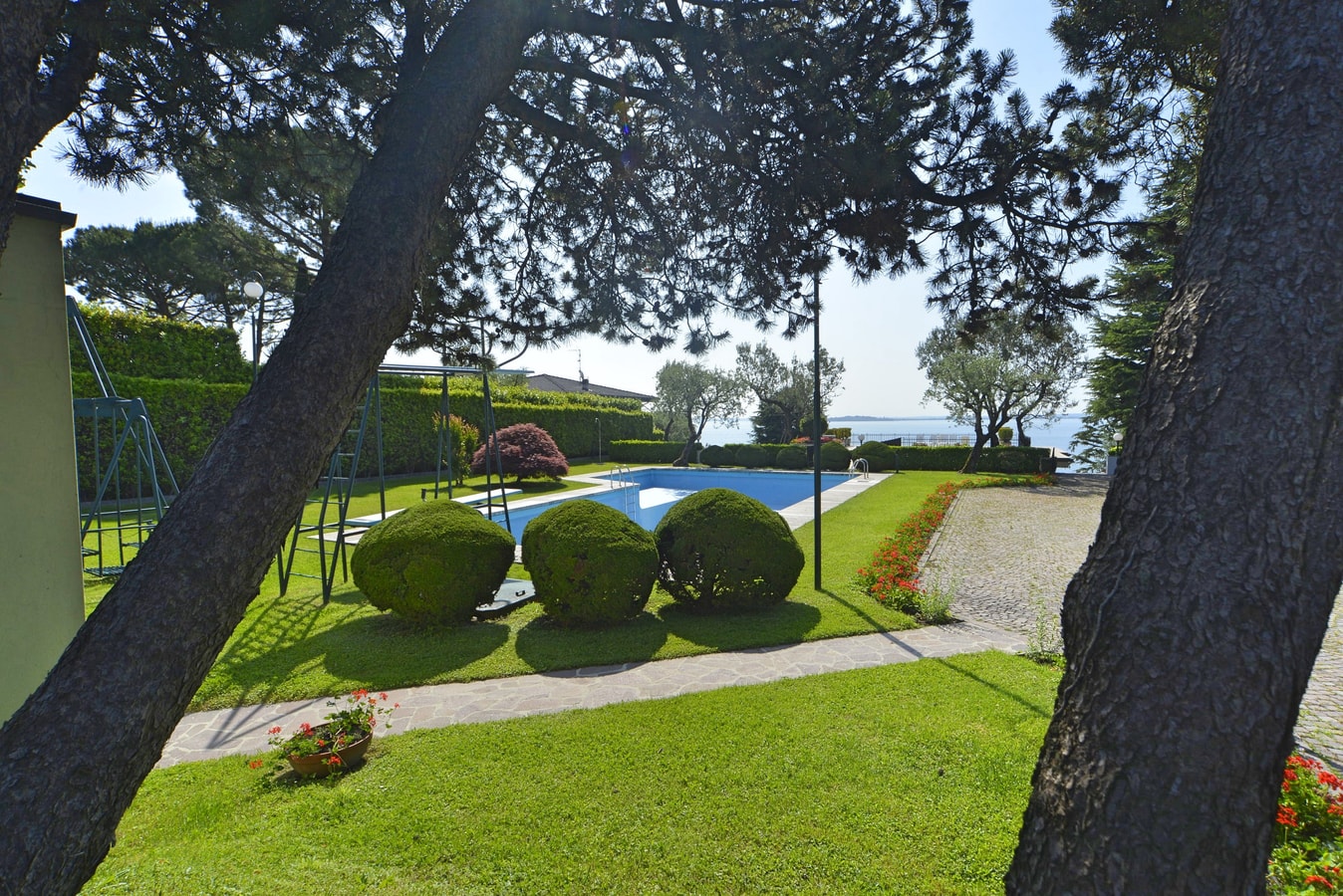 Villa Nilda - Private lakefront property with pool 24 Italian Breaks