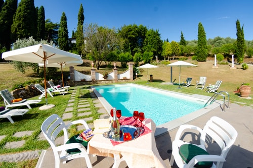 Villa Massimiliano - Private Tuscan villa with pool 1 Italian Breaks
