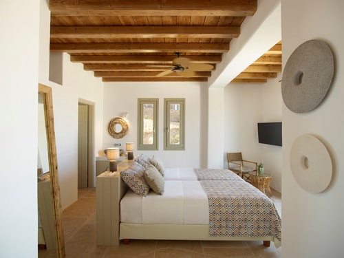 Luxury modern villa with swimming pool in Mykonos 6 My Villa Breaks